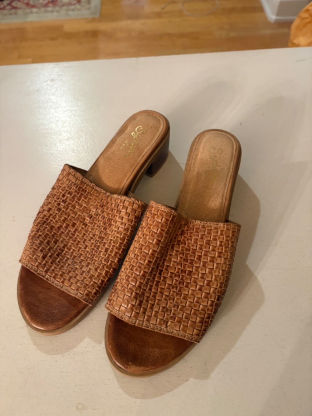Seychelles woven slide tan